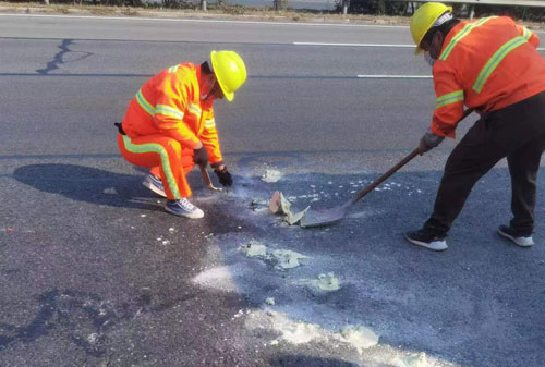 东台公路下沉注浆加固施工